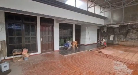 Dijual Rumah Komersial Jalan Baratajaya
