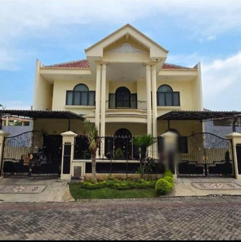 Dijual Rumah Pakuwon City Cluster Villa Royal