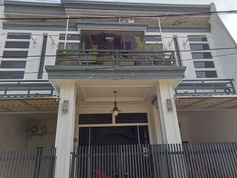 Dijual Rumah Semolowaru