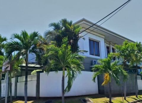 Dijual Rumah Jalan Klampis Semolo Wisma Mukti