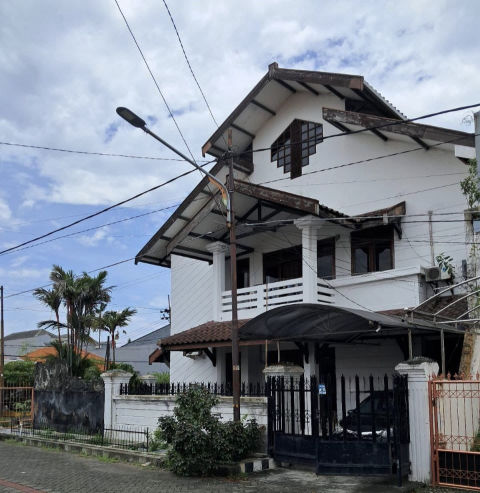 Dijual Rumah Manyar Tirtoasri