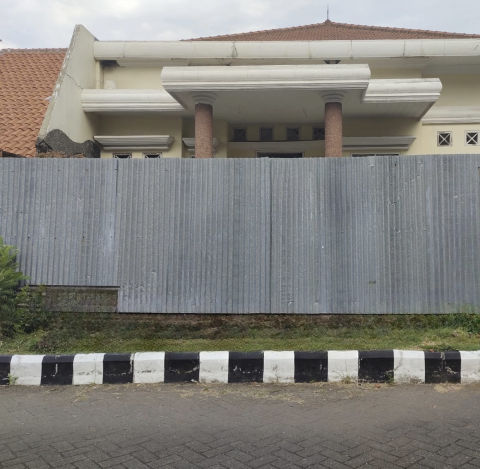 Dijual Rumah Hitung Tanah Jalan Gayungsari