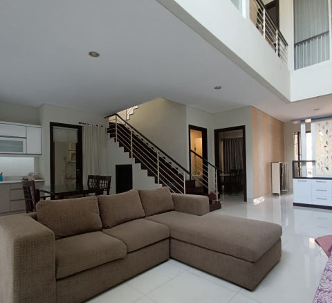 Disewa Rumah Graha Family