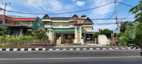 Dijual Gedung Komersial Raya Batubulan Bali