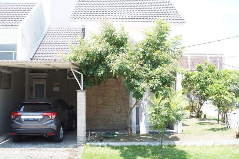 Dijual Rumah Puri Surya Jaya Cluster Valensia Spring