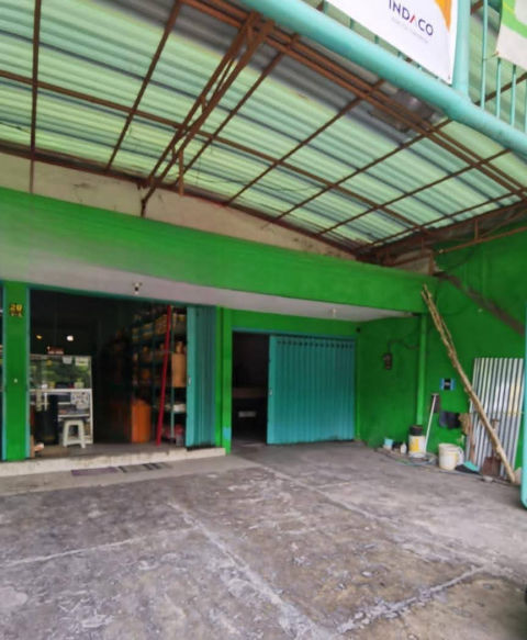 Dijual Rumah Komersial Jalan Raya Klampis Indah