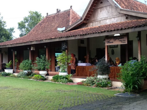 Dijual Komersial Hotel Bintang Dua Desa Kalasan Sleman Yogyakarta