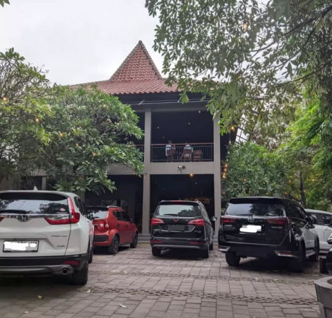 Dijual Komersial Jalan Gayungsari Barat