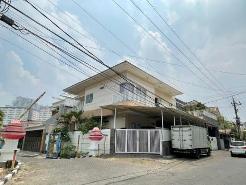Dijual Rumah Darmo Permai Selatan