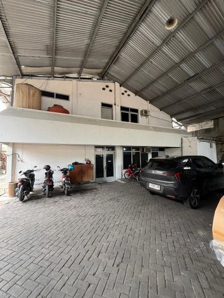 Dijual Gudang + Tanah Raya Pogot