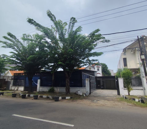 Dijual / Disewa Rumah Komersial Anjasmoro