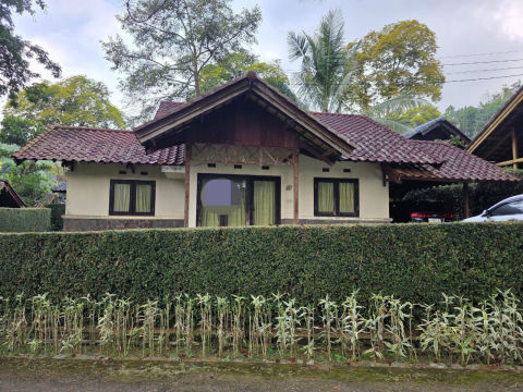 Dijual Rumah Villa Grand Whiz Trawas