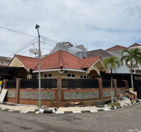 Disewa Rumah Sutorejo