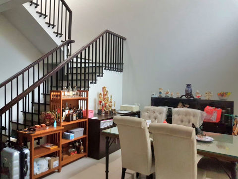 Dijual Rumah Babatan Pantai