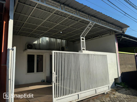 Dijual / Disewa Rumah Greenlake Wonorejo