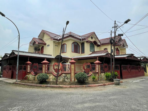 Dijual Rumah Jalan Cipta Menanggal Gayungan