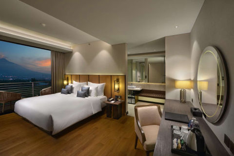 Dijual Komersial Condotel Suite Golden Tulip Holland Park Batu