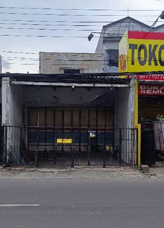 Dijual Rumah Komersial Hitung Tanah Jalan Wiyung Babatan