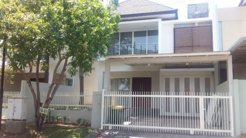 Dijual Rumah Graha Family Blok XA