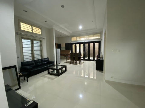 Disewa Rumah Central Park A. Yani