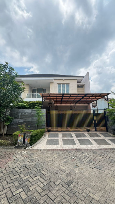 Dijual Rumah Pakuwon Indah Cluster Villa Valensia