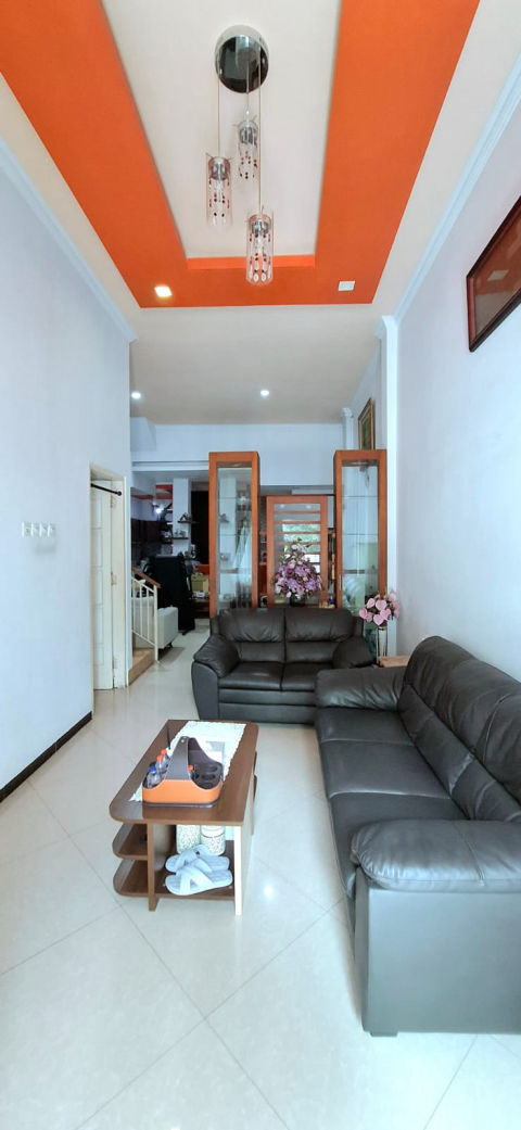 Dijual Rumah Jalan Sutorejo