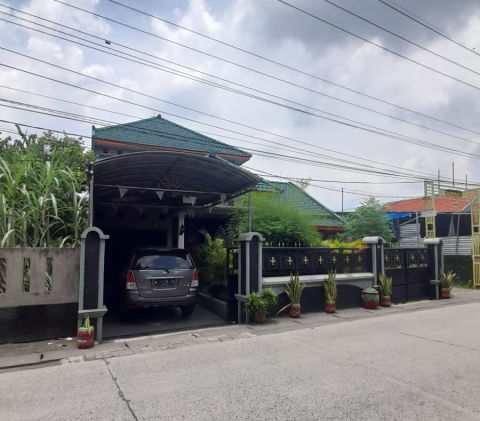 Dijual Rumah Jalan Raya Bohar Taman Sidoarjo