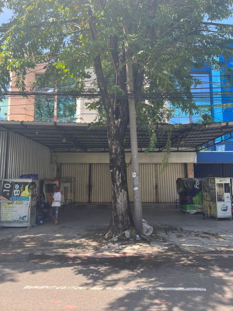 Dijual Ruko Komersial Raya Dukuh Kupang Barat