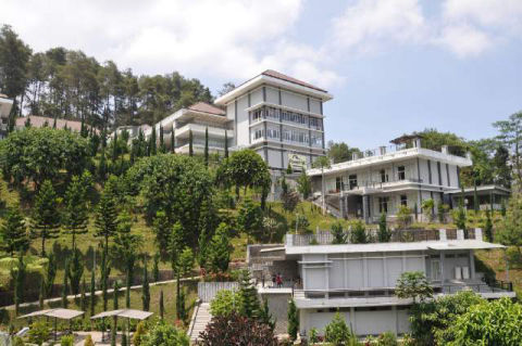 Dijual Komersial Hotel dan Resort River Hill Tawangmangu