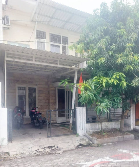 Dijual Rumah Greenlake Wonorejo