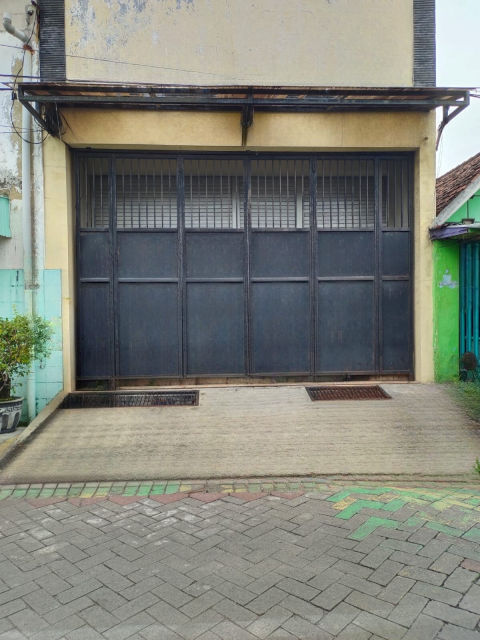 Dijual Rumah Usaha Jalan Gubeng Kertajaya