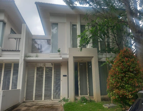 Dijual Rumah Pakuwon City Cluster Santiago Rosa