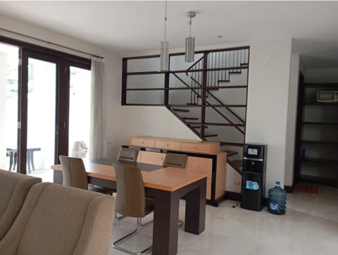 Dijual Rumah Isen Darmo Harapan