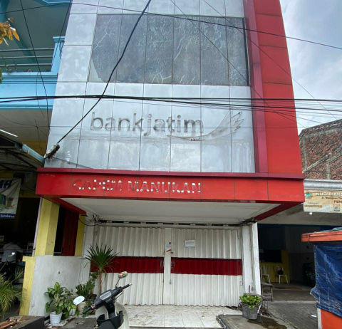 Disewa Ruko Komersial Manukan Tengah