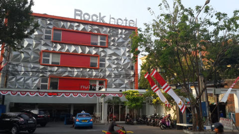 Dijual Hotel Jalan Barata Jaya