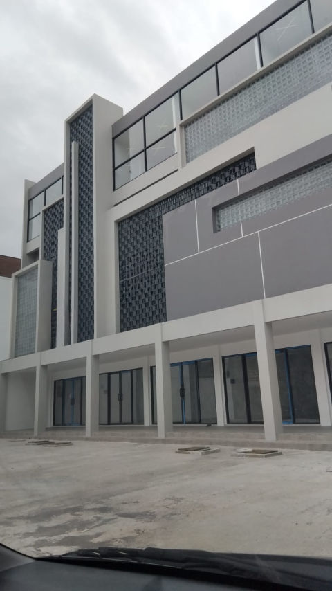 Disewa Ruko Komersial Raya Darmo Indah