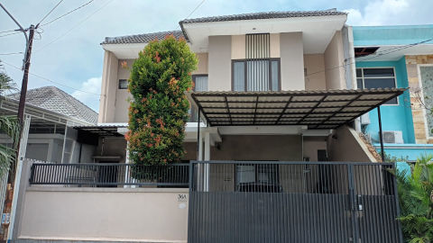 Dijual Rumah Tenggilis