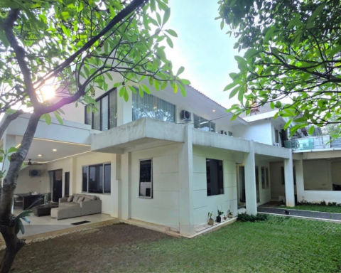 Dijual Rumah Jalan Kerinci Raya Jakarta Selatan