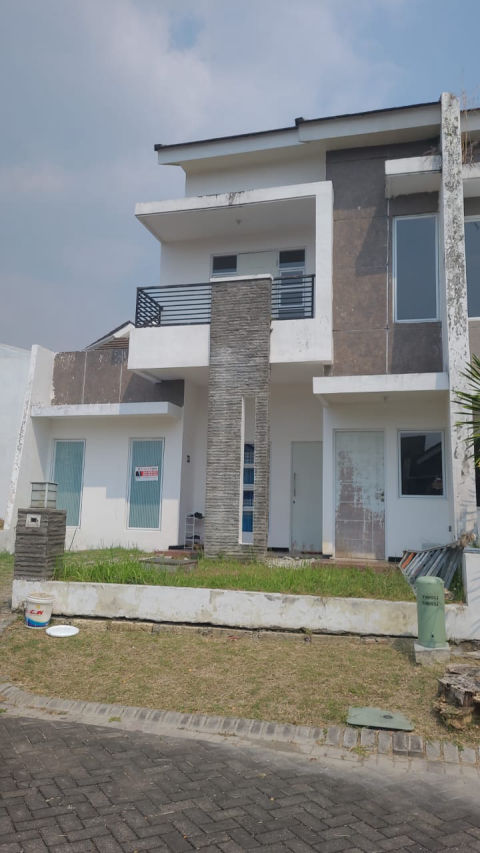 Dijual Rumah La Diva Green Hill Menganti