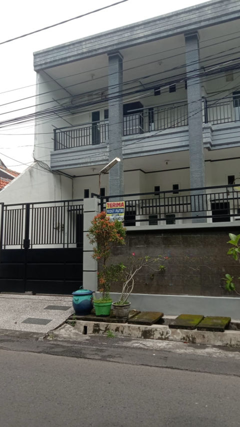 Dijual Rumah Kos Ngagel