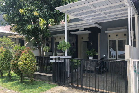 Dijual / Disewa Rumah Puri Mas Regency