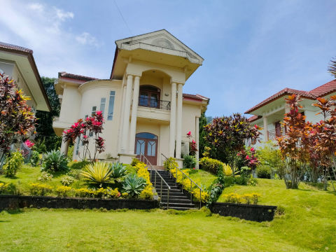 Dijual Villa Puncak Trawas
