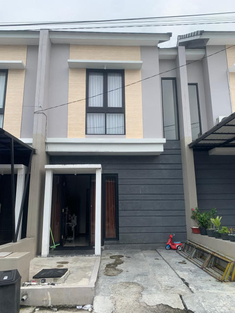 Dijual Rumah Grand Alana Regency Gunung Anyar