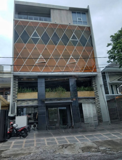 Dijual Bnagunan Komersial Raya Ngagel