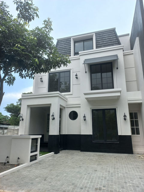 Dijual Rumah Citraland Utama Cluster Woodland Baru Gress