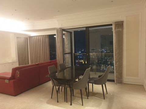 Dijual Apartemen The Peak Tunjungan Plaza