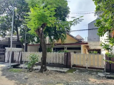 Dijual Rumah Hitung Tanah Jalan Ngagel