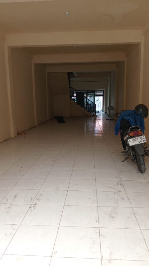 Dijual / Disewa Ruko Komersial Raya Manyar