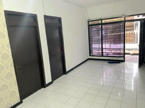 Disewa Rumah Jalan Kutisari Indah
