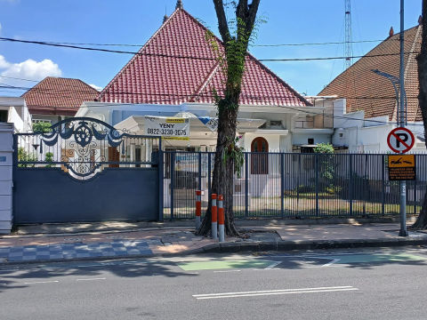 Disewa Tempat Usaha Komersial Raya Darmo